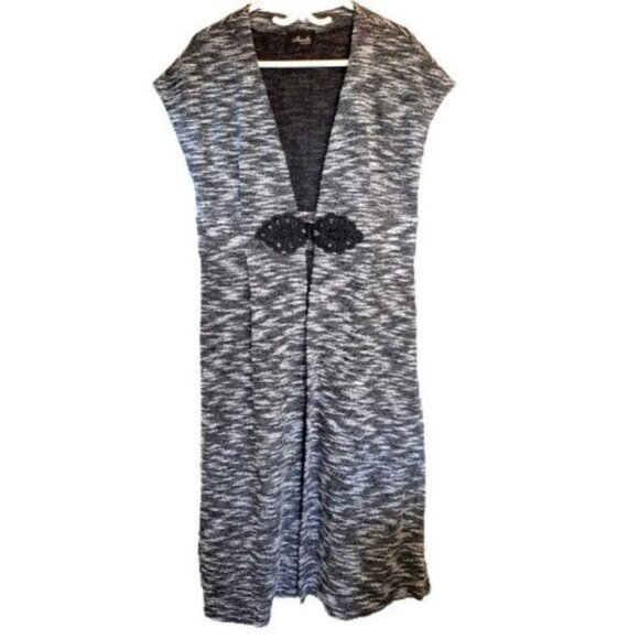 Marallis Grey Graphite Sleeveless Linen, Long Trench coat. Size Medium - Picture 5 of 9